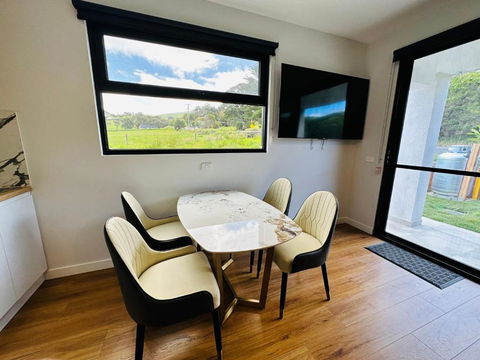 Apollo Dream Suites - Maitland Accommodation 4