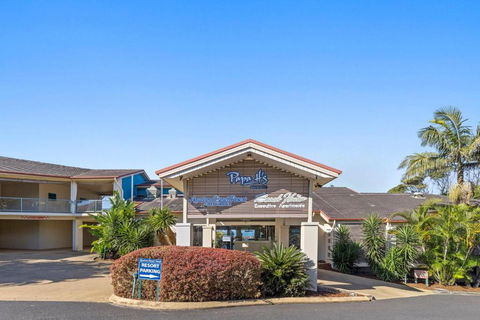 Aqualuna Beach Resort - Maitland Accommodation 1