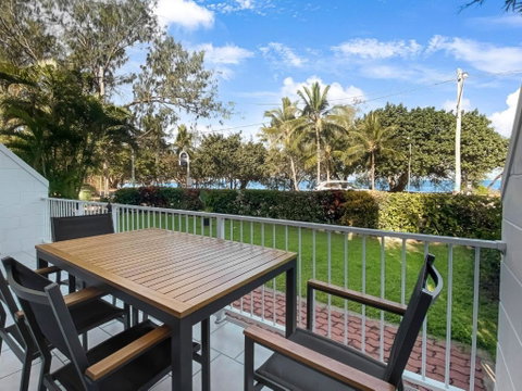 Arcadia Beach Unit 1 - Maitland Accommodation 1