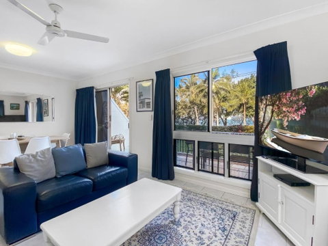 Arcadia Beach Unit 1 - Maitland Accommodation 3