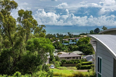 Austinmer - Cannonvale - Maitland Accommodation 2