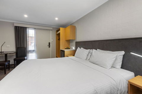 Apollo Bay Motel & Apartments, BW Signature Collection - Maitland Accommodation 4