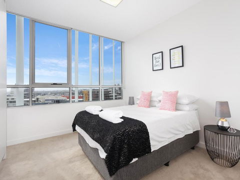 As The Sun Sets - Modern And Spacious 2BR Zetland Apartment Facing The Setting Sun - Maitland Accommodation 4