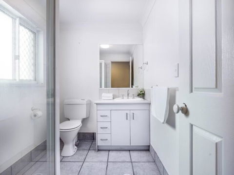 Arcadia 5BR Golfside Parkview Mansion-Tranquil, Huge Deck - Maitland Accommodation 4