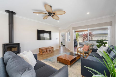 AZZURE On WATERVILLE - Maitland Accommodation 2