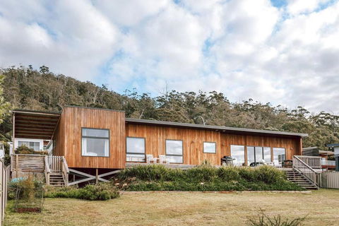 B E A C H H O U S E X I V - Maitland Accommodation 1