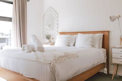 B E A C H H O U S E X I V - Maitland Accommodation 4