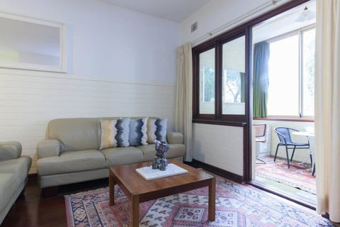 B2 Crawley Apartment 1 BRM & Sleepout Near UWA - Maitland Accommodation 2