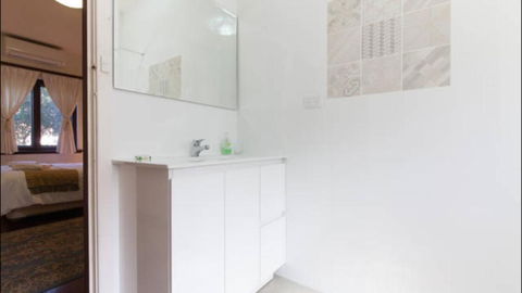 B4 Crawley Apartment 1 BRM & Sleepout Near UWA - Maitland Accommodation 3