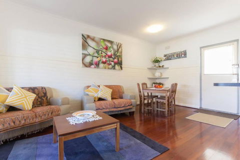 B7 Crawley Apartment 1 BRM & Sleepout Near UWA - Maitland Accommodation 4