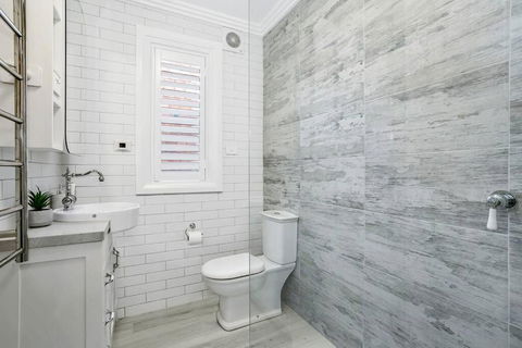 BALO1 - The Esplanade - Mosman - Maitland Accommodation 1