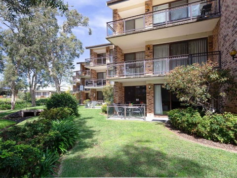 Bay Parklands 57 Ground Floor Unit With Pool Tennis Court And Aircon - Maitland Accommodation 3