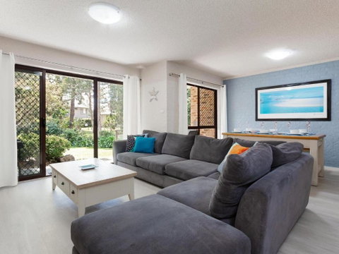 Bay Parklands 57 Ground Floor Unit With Pool Tennis Court And Aircon - Maitland Accommodation 2