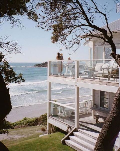 BAY PROPERTIES . Beach House Studio - Maitland Accommodation 2