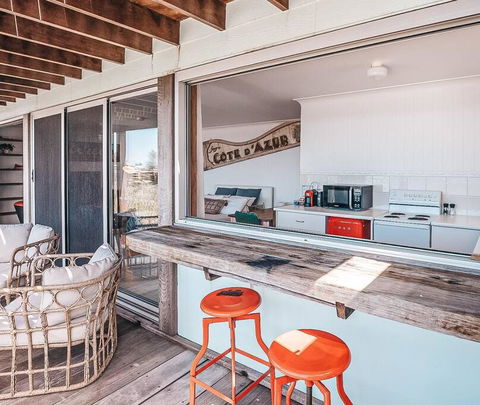 BAY PROPERTIES . Pacific Lodge Studio - Maitland Accommodation 2