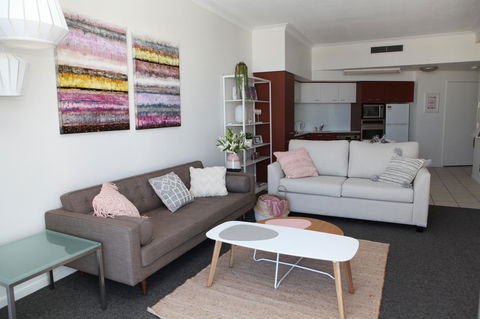 Chevron Renaissance Ocean View - Maitland Accommodation 14