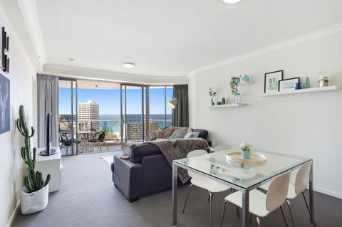 Chevron Renaissance Ocean View - Maitland Accommodation 6