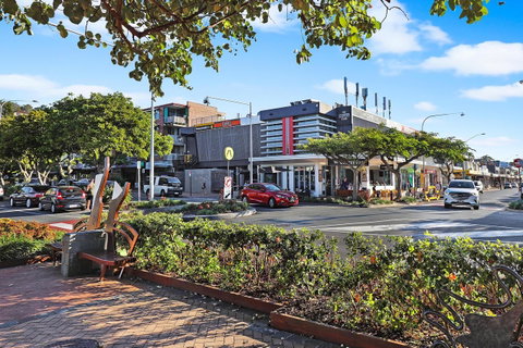 Pacific Regis Beachfront Holiday Apartments - Maitland Accommodation 16