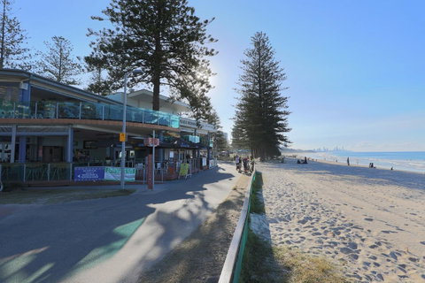 Pacific Regis Beachfront Holiday Apartments - Maitland Accommodation 17