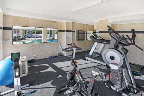 Pacific Regis Beachfront Holiday Apartments - Maitland Accommodation 8