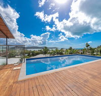 Viewpoint Holiday Home - Cannonvale - Maitland Accommodation