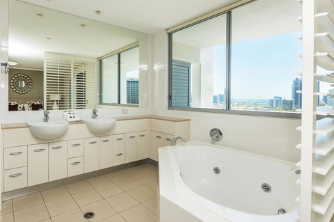 Trilogy Surfers Paradise - Maitland Accommodation 25