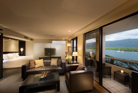 Hilton Cairns - Maitland Accommodation 23