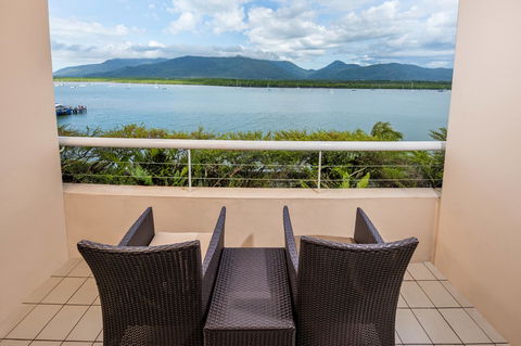 Hilton Cairns - Maitland Accommodation 29