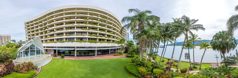 Hilton Cairns - Maitland Accommodation 18