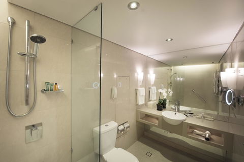 Hilton Cairns - Maitland Accommodation 16