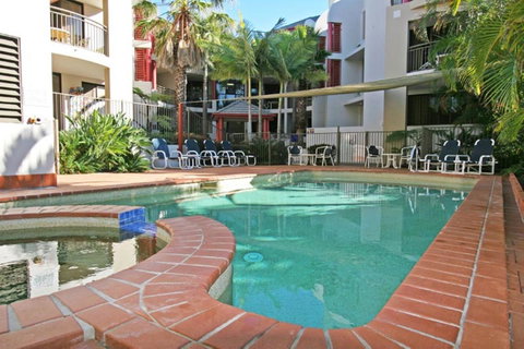 Burleigh On The Beach - Maitland Accommodation 0