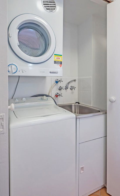 Burleigh On The Beach - Maitland Accommodation 20