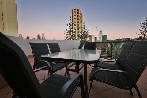 Burleigh On The Beach - Maitland Accommodation 29
