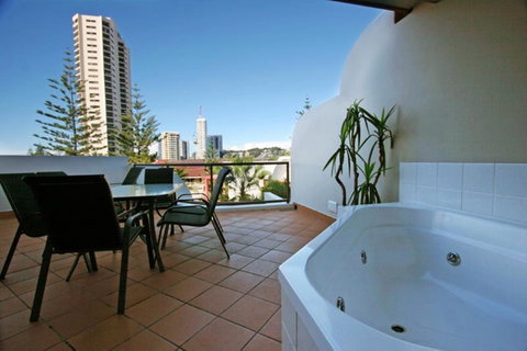 Burleigh On The Beach - Maitland Accommodation 32