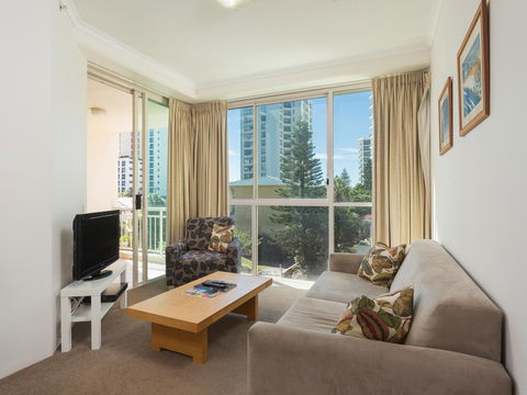 Maldives Resort Main Beach, Gold Coast - Maitland Accommodation 3