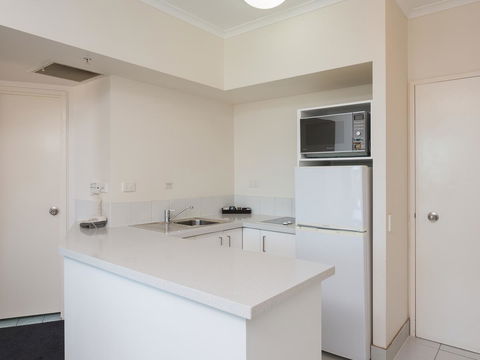 Maldives Resort Main Beach, Gold Coast - Maitland Accommodation 10