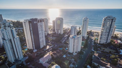 Maldives Resort Main Beach, Gold Coast - Maitland Accommodation 38