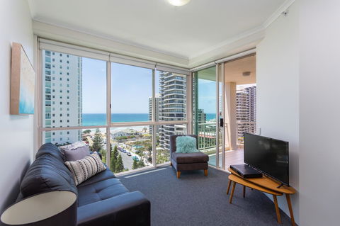 Maldives Resort Main Beach, Gold Coast - Maitland Accommodation 23