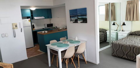 Surfers Beach Resort 2 - Maitland Accommodation 13