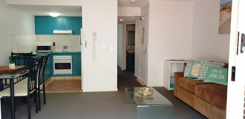 Surfers Beach Resort 2 - Maitland Accommodation 11