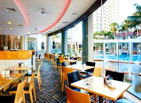 Deluxe King Room In Gold Tower - Maitland Accommodation 7