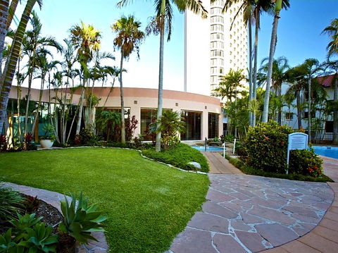 Deluxe King Room In Gold Tower - Maitland Accommodation 1