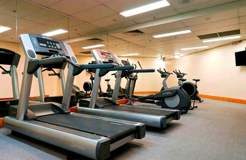 Deluxe King Room In Gold Tower - Maitland Accommodation 5