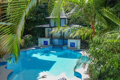 Martinique On Macrossan - Maitland Accommodation 10