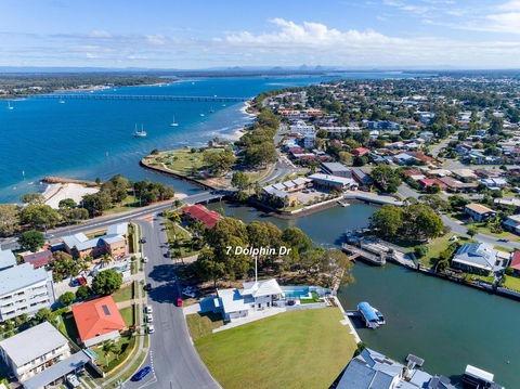 Stunning Canal Home Oh So Close To The Waterfront - Maitland Accommodation 13