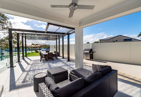 Stunning Canal Home Oh So Close To The Waterfront - Maitland Accommodation 16