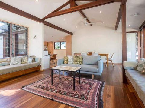 Laguna House - Maitland Accommodation 9