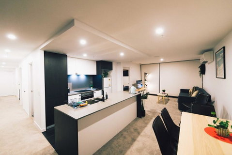 Mid Night Apartment Canberra City Onsite Parking - Maitland Accommodation 1