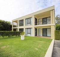 'Bagnall Views' 2/161 Government Rd - Stylish  modern duplex across the road to the waters edge - Maitland Accommodation
