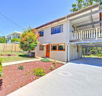 'Beach Break 2' 2/10 Lionel St - downstairs unit with Aircon - Maitland Accommodation